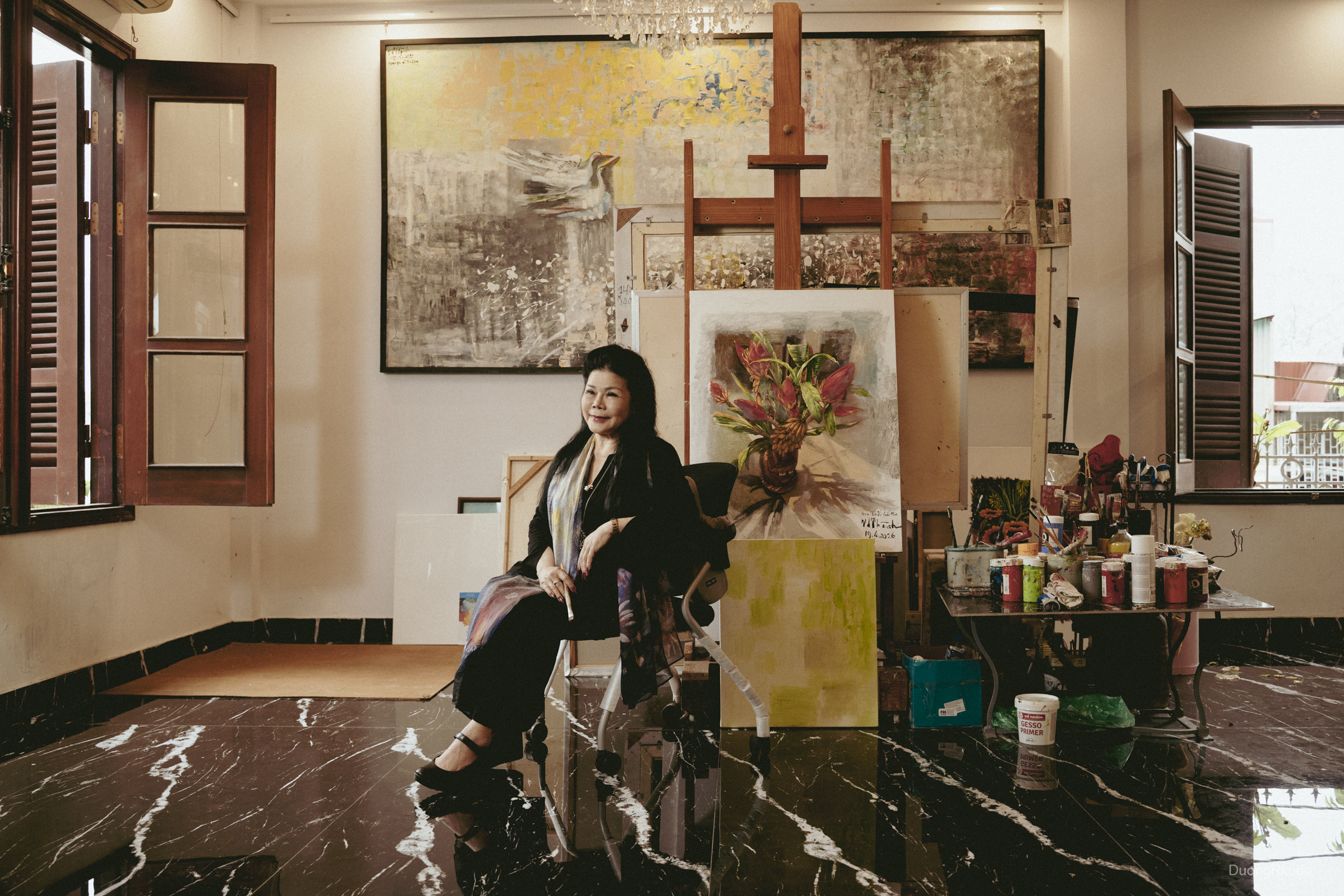 Artist Van Duong Thanh at her studio